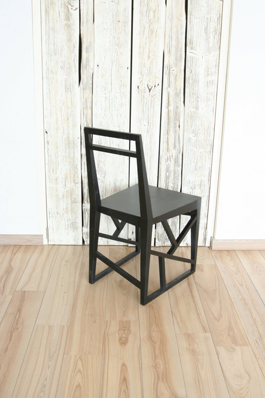 dizaina koka krēsli